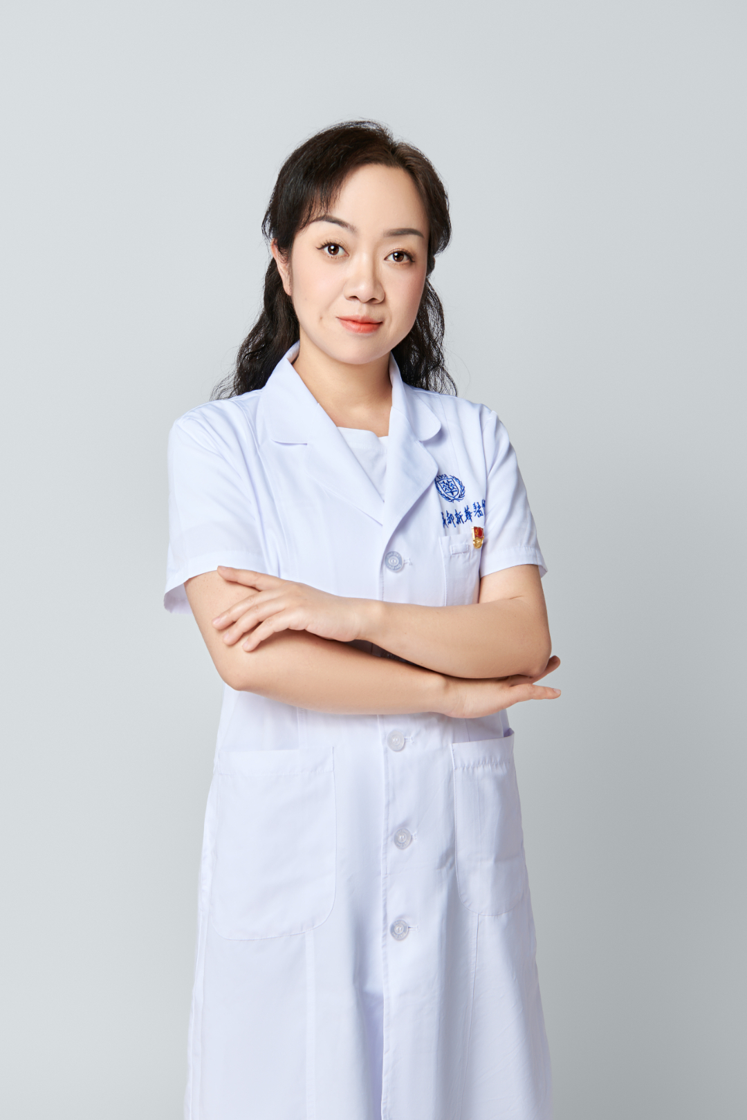 黎启菊主任单人照.jpg